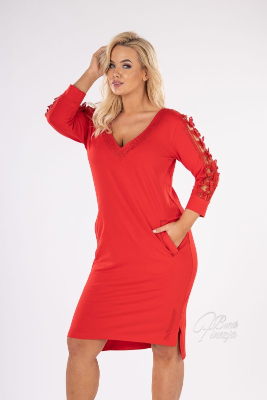 Sukienka z koronką motyl na plecach  czerwona