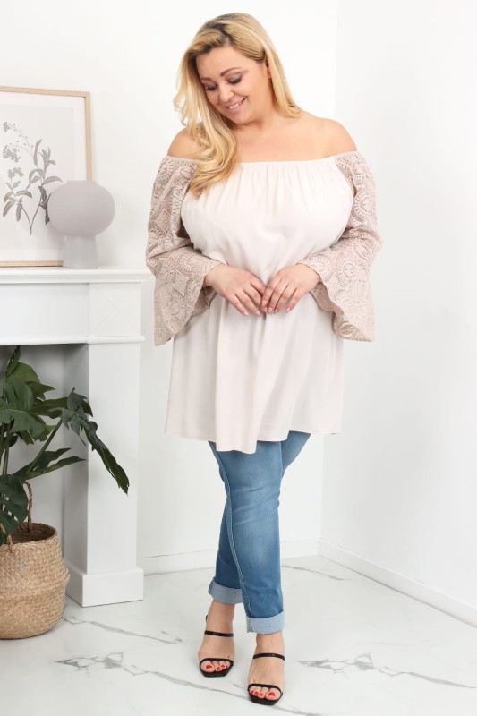 Bluzka hiszpanka z koronkowymi rękawami kremowa