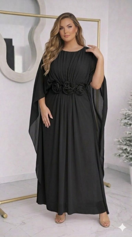 Elegancka sukienka szyfonowa z różami czarna