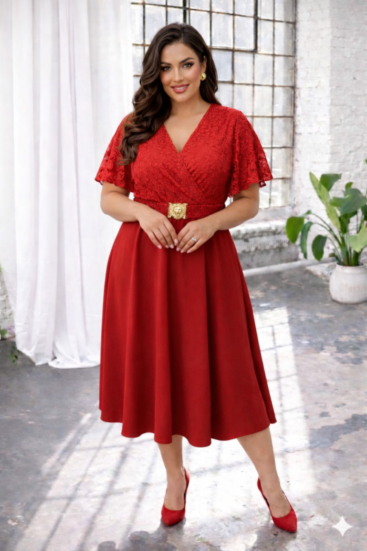 Sukienka z koronkowym dekoltem czerwona